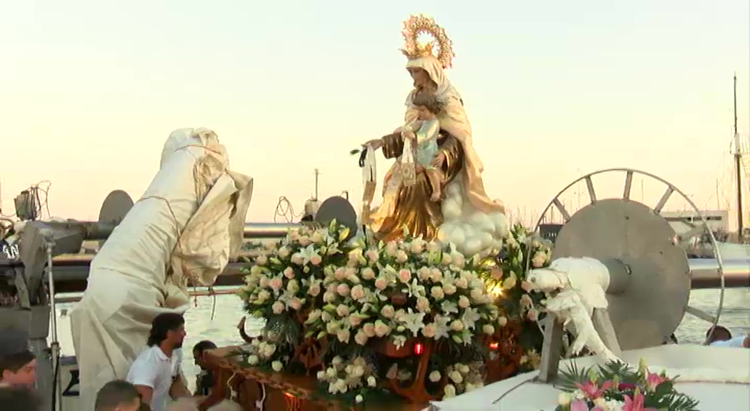 Procesión terrestre y marítima en honor a la Vírgen del Carmen